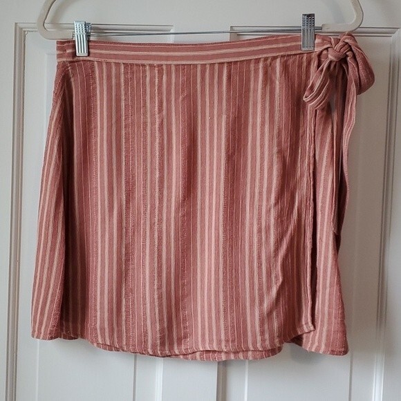 AEO AMERICAN EAGLE OUTFITTERS WRAP SKIRT LIGHTWEIGHT RUST STRIPE SIZE MEDIUM - Picture 1 of 7